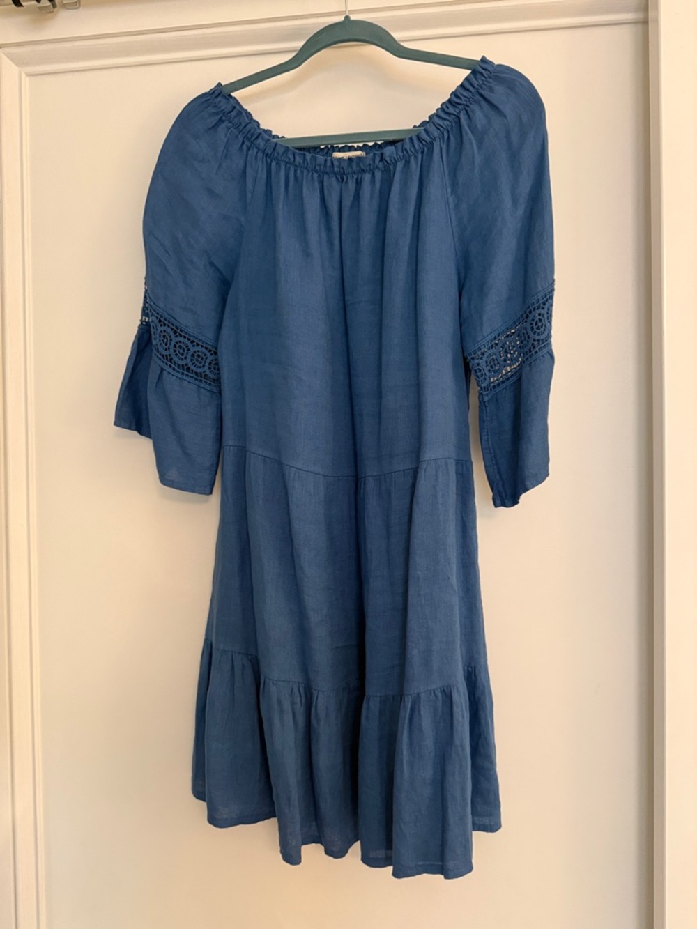 Women's Blue Off-Shoulder Tiered Midi Dress with Crochet Sleeve Detail